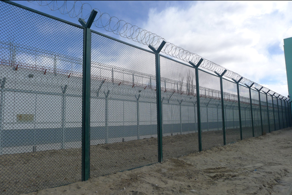 監(jiān)獄刺繩圍墻網(wǎng) 監(jiān)獄刺繩圍墻網(wǎng)