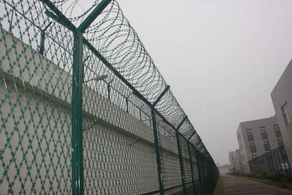 刀片圍欄網(wǎng)